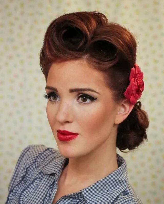 Прическа пин ап на длинные волосы Rockabilly hair, Roll hairstyle, Beautiful hair