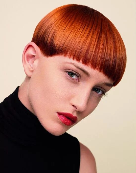 Прическа под горшок женская с челкой Andrew Collinge - Short Red straight hair styles UKhairdressers.com Short red ha