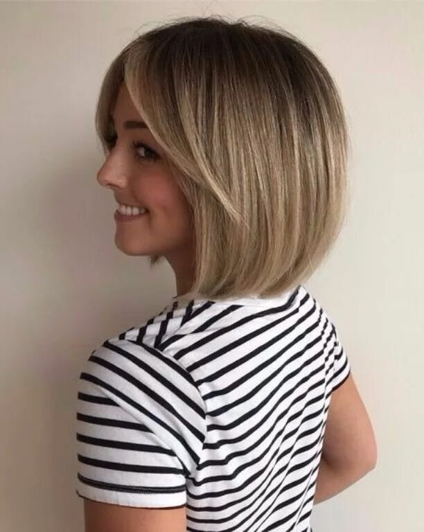 Прическа под каре и мелирование Pin by Kate on Culori păr in 2022 Hair styles, Medium hair styles, Modern bob ha