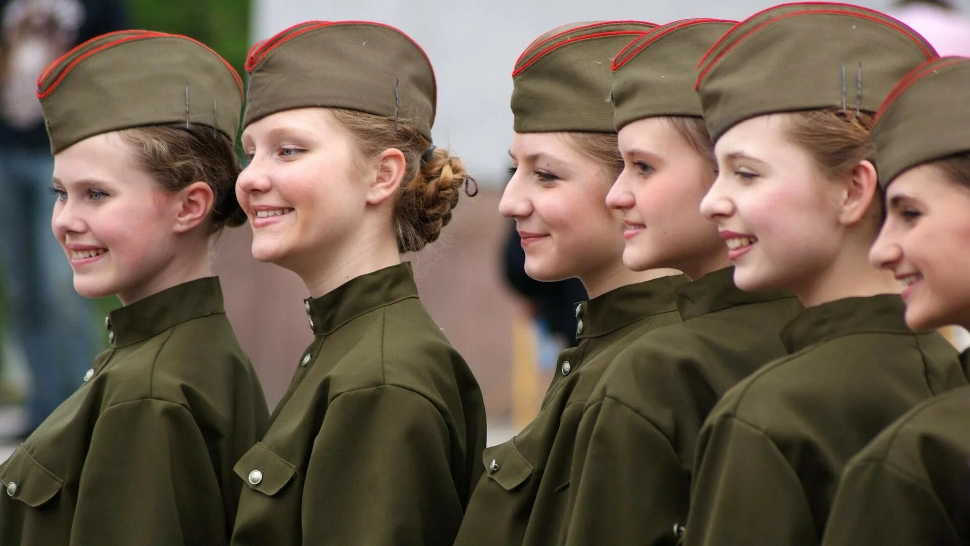 Прическа под пилотку для девочки Russian Army girls image - Armies of the World all Military Fans Group - ModDB