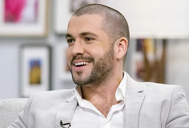 Прическа под тройку мужская Shayne Ward rescues family from 'horrific' car crash HELLO!