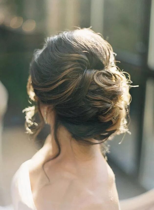 Прическа подобранные волосы фото Wedding Hair Inspiration: 12 Gorgeous Low Buns Bride hairstyles, Upstyle wedding