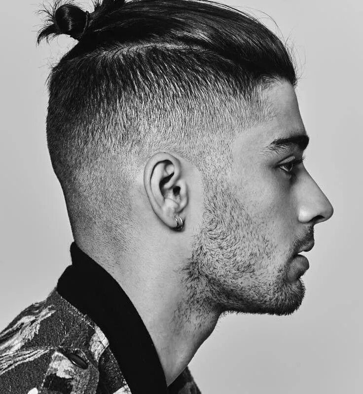 Прическа посередине волосы 7 Types of Man Bun Hairstyles Man bun hairstyles, Zayn malik hairstyle, Man bun 