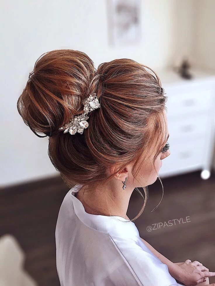 Прическа пучок 2024 на свадьбу Прическа высокий пучок Hairdo, Wedding hairstyles, Aesthetic pictures