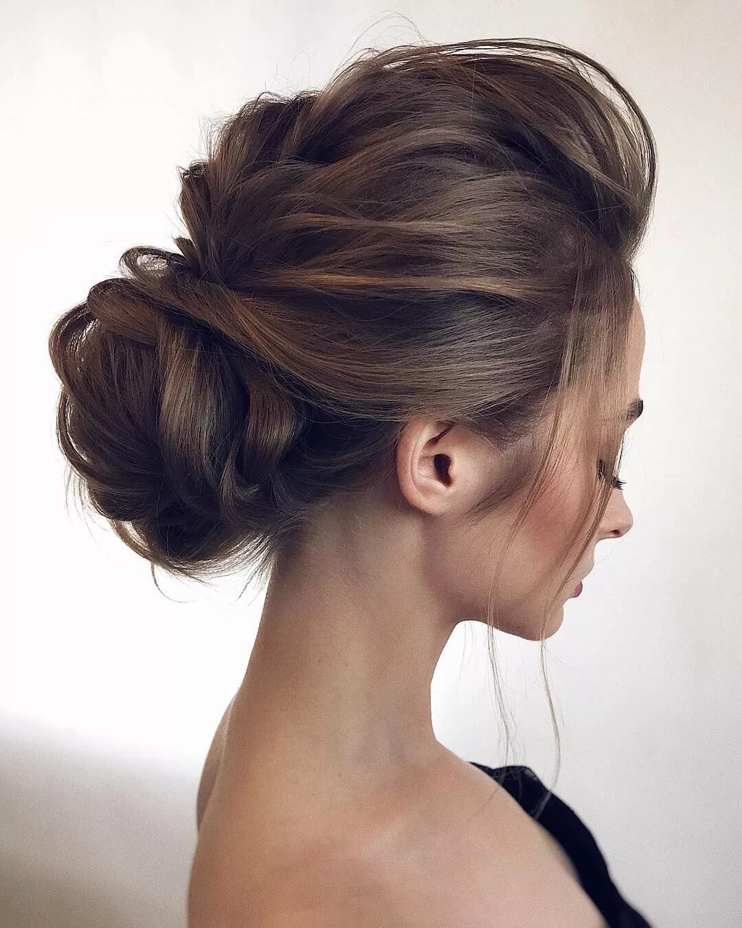 Прическа пучок на длинные фото So soft and feminine.. #tonyastylist #hairstyle #updo #hairupdo #upstyle Glamoro