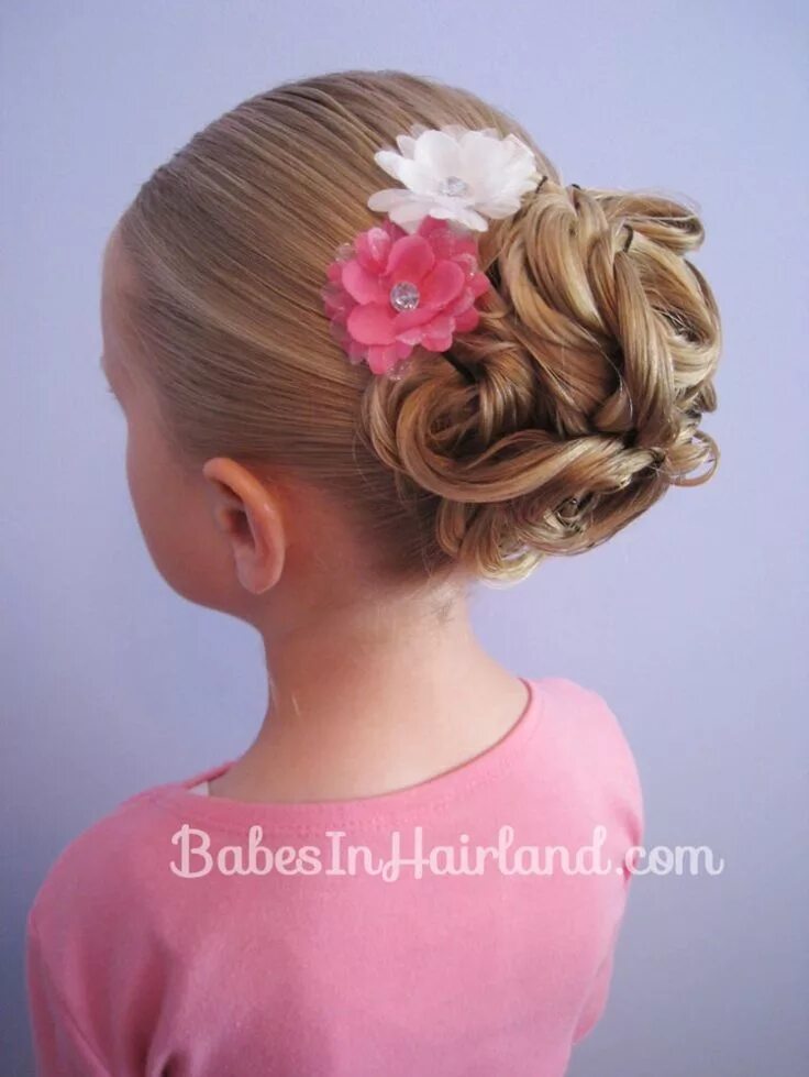 Прическа пучок на средние волосы девочке Easy Looped Updo from BabesInHairland.com Girl hairstyles, Little girl hairstyle