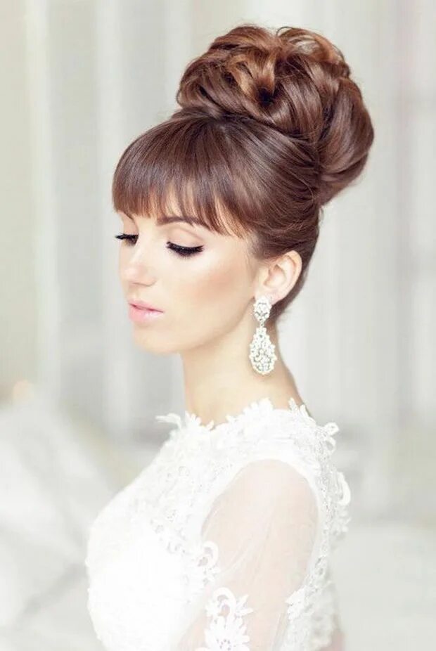 Прическа пучок на средние волосы с челкой 200 Beautiful Long Hair Styles That Are Great For Weddings And Proms - LifeHack 