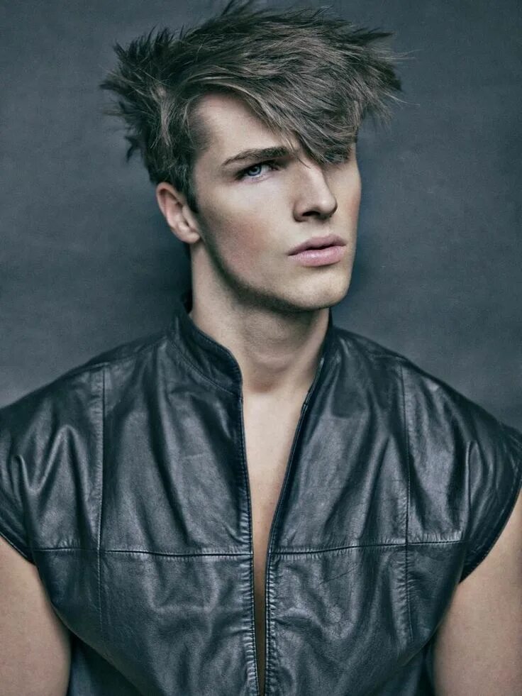 Прическа растрепанные волосы мужская Look Leather Edward wilding, Attractive guys, Hair and beard styles