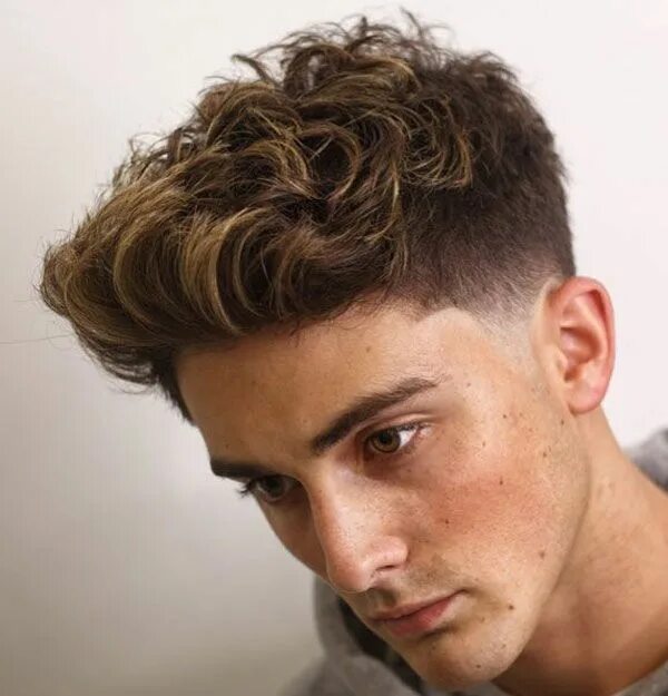 Прическа растрепанные волосы мужская 69 Best Taper Fade Haircuts For Men in 2024 Taper fade haircut, Fade haircut, Ty