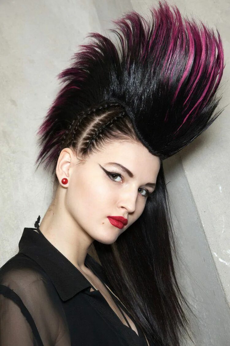 Прическа рокерская для девушек на каре Une belle crête !! Artistic hair, Punk hair, Front hair styles