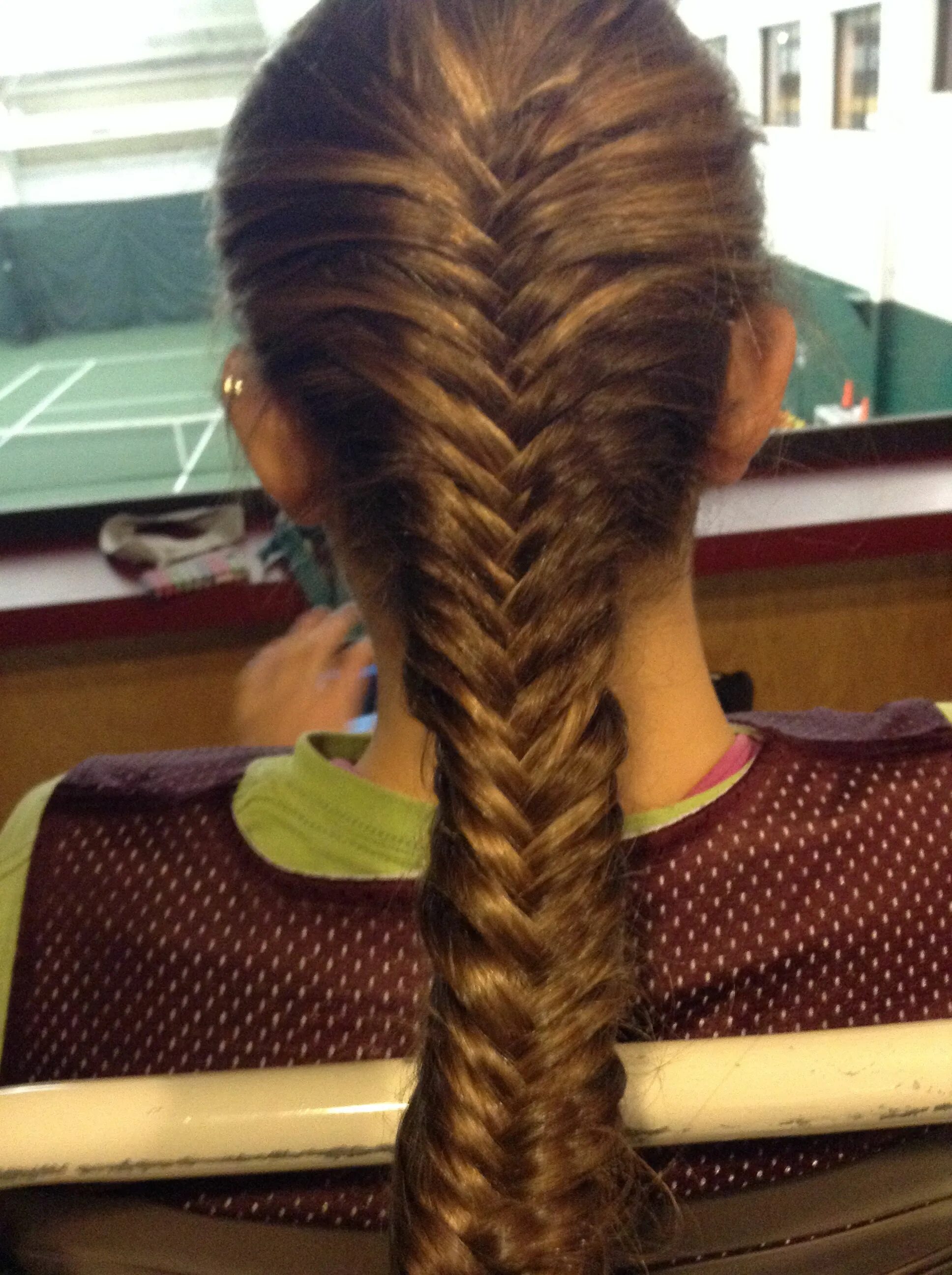 Прическа рыбий хвост для девочек Fishtail French braid! Fishtail french braid, Hair styles, Fishtail french