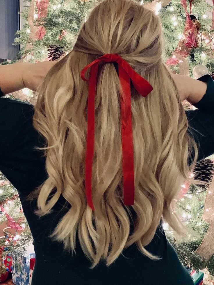 Прическа с бантиками 2024 Top 50 Christmas Hairstyles Hair styles, Ribbon hairstyle, Bow hairstyle