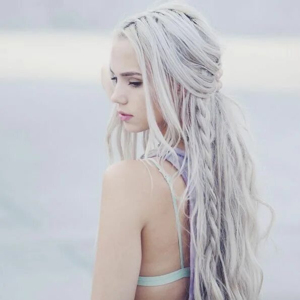 Прическа с белыми волосами Valyrian Hair styles, Hair inspiration, Beautiful hair