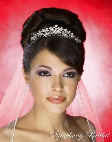 Прическа с диадемой на длинные wedding headpieces and veils