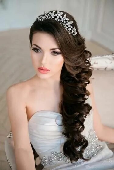 Прическа с диадемой на длинные hair sitily new 2023 Bride hairstyles with veil, Black wedding hairstyles, Long 