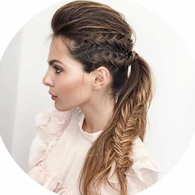 Прическа с косой Fryzury na wesele - modne uczesania dla długich włosów Braided hairstyles, Hair 