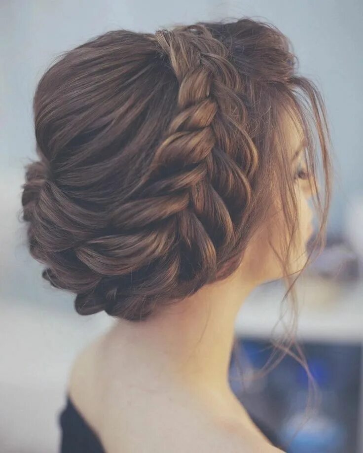 Прическа с косой на средние 32 Half Up Half Down Updos for any Special Occasion Long hair styles, Hair inspi