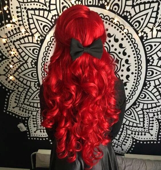 Прическа с красными волосами Red hairs Bright red hair, Red hair color, Ombre hair