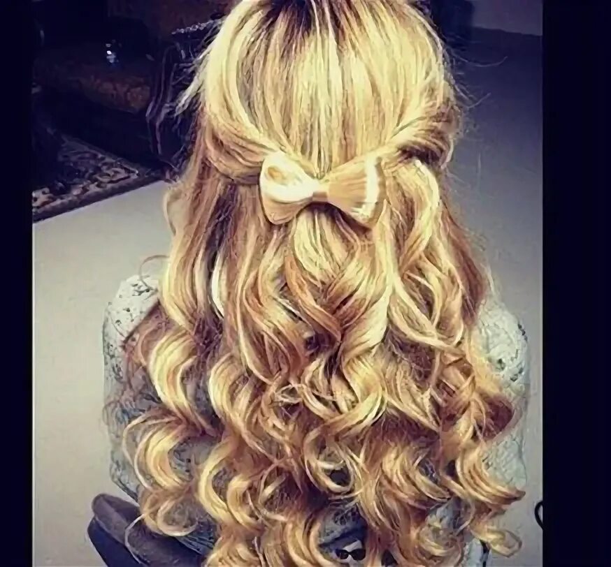 Прическа с кудрями фото Fair Lady Ponytails fashion life styles Perfect hair color, Bow hairstyle, Hair 