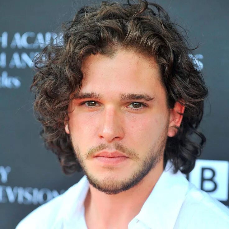 Прическа с кудрями на средние волосы мужские Curly hair men, Long hair styles men, Kit harington