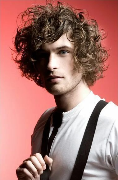 Прическа с кудрями на средние волосы мужские Imagen - Curly hair men, Curly hair styles, Medium hair styles