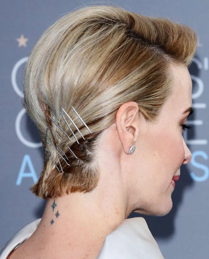 Прическа с невидимками по бокам каре Critics' Choice Awards 2016: See the Best Beauty Looks Up Close Edgy updo, Short