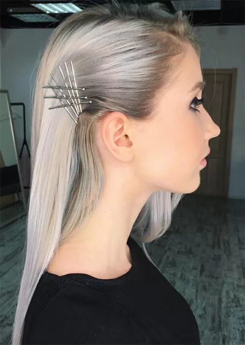 Прическа с невидимками по бокам на длинные Creative Exposed Bobby Pin Hairstyles Ideas Medium hair styles, Bobby pin hairst