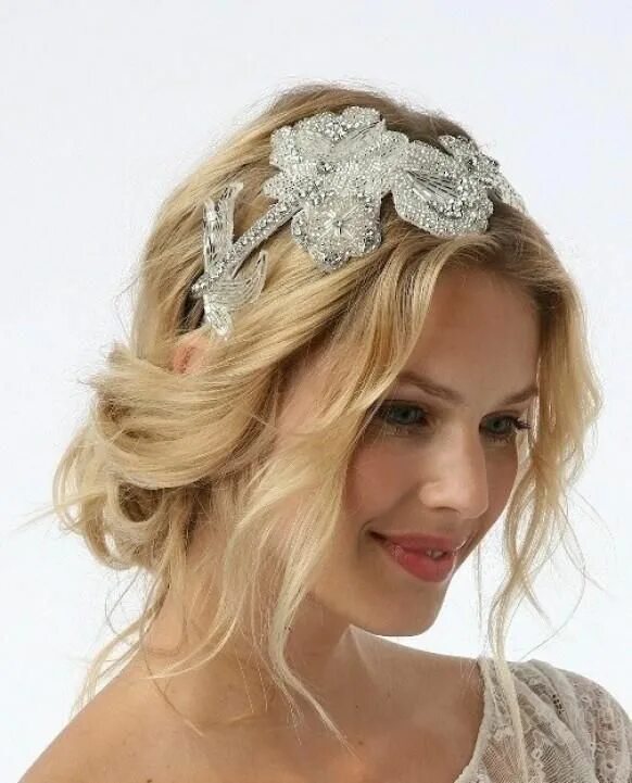 Прическа с ободком на длинные Wedding Accessories ♥ Bridal Headbands Romantic wedding hair, Wedding hairstyles