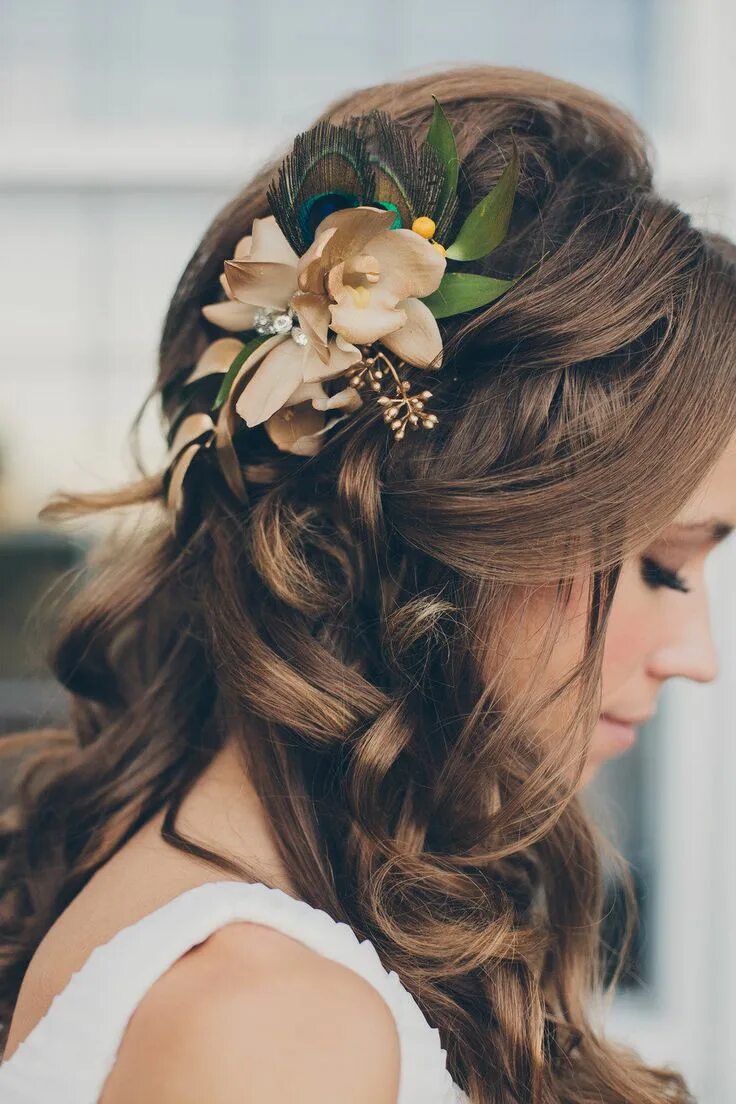 Прическа с цветами на длинные Edmonton Wedding from Mango Studios + Bella Figura Wedding hairstyles, Hair insp