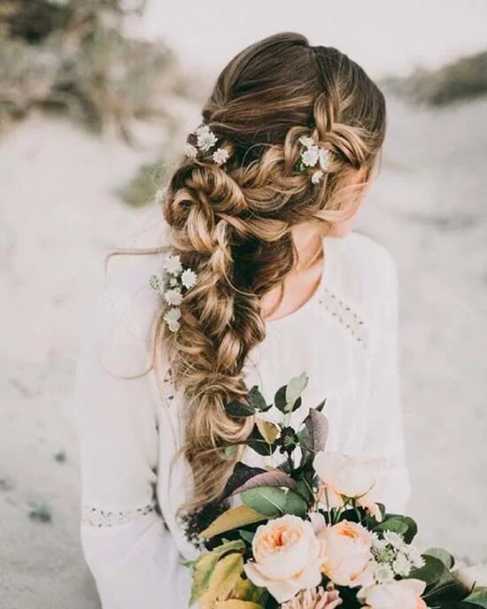 Прическа с цветами на длинные 45 Romantic Wedding Hairstyles Penteados noiva cabelo longo, Trança com flores, 