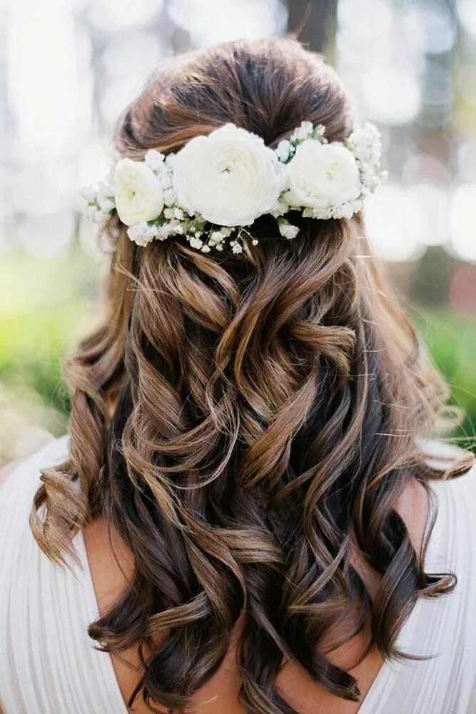 Прическа с цветами на длинные Wedding Hairstyles With Flowers 30+ Looks & Expert Tips Wedding hair clips, Long