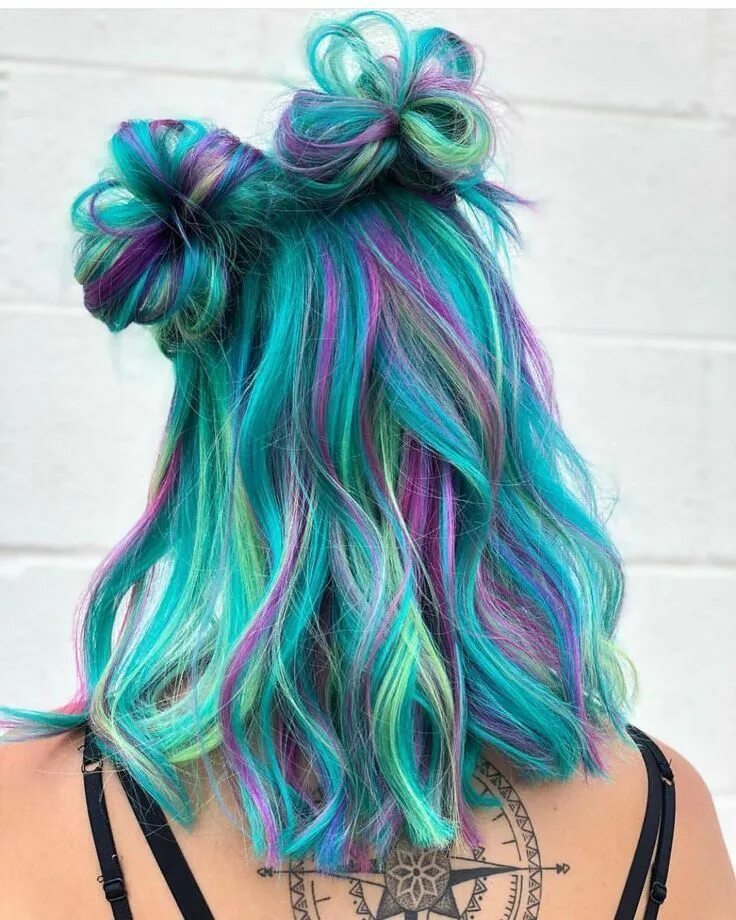 Прическа с цветными волосами для девочки This is so cool Pulp riot hair color, Bright hair, Cool hair color