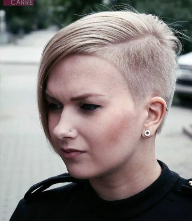 Прическа с выбритой челкой женские Pin on Идеи для волос Short hair model, Really short hair, Short hair styles