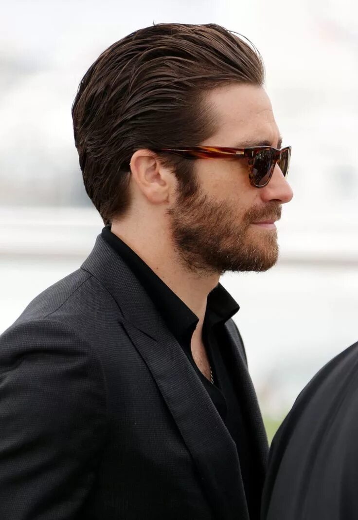 Прическа с зачесом назад мужская Pin by Anna Ratieva on men Jake gyllenhaal beard, Jake gyllenhaal haircut, Long 