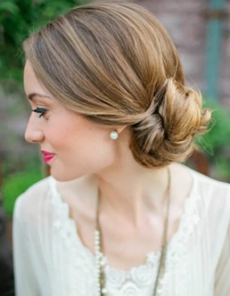 Прическа с закрытыми ушами женские Pin on Chignon mariée