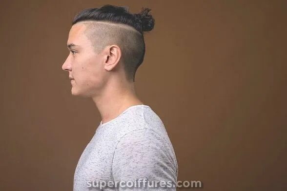 Прическа самурая мужская Comment attacher un chignon homme? " Supercoiffures.com Rambut, Potongan rambut,