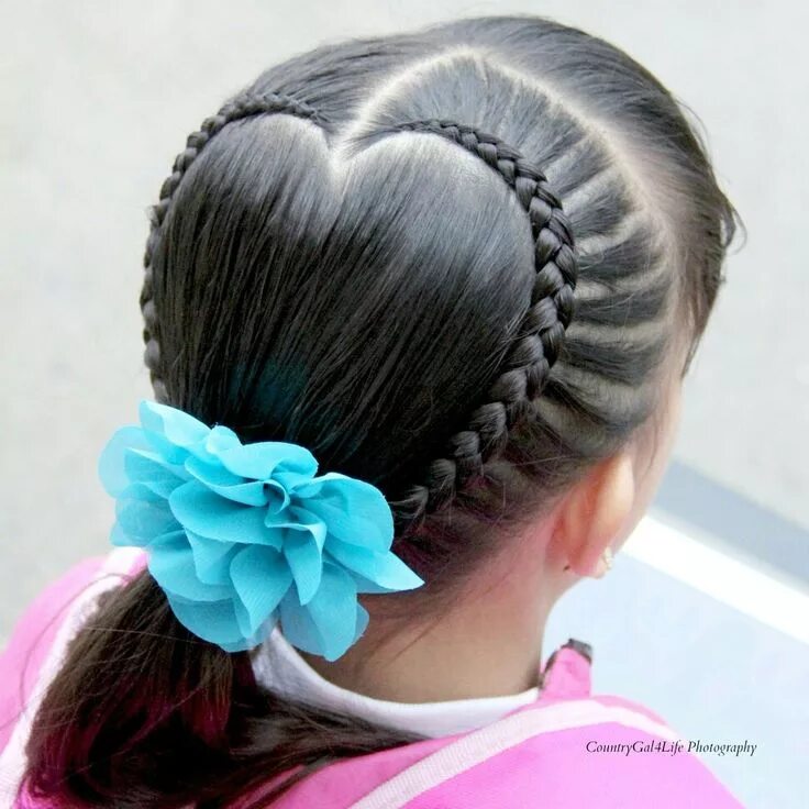 Прическа сердце для девочки Heart Shape Braid - 02/07/2017. Jasmine hair, Baby hairstyles, Kids hairstyles