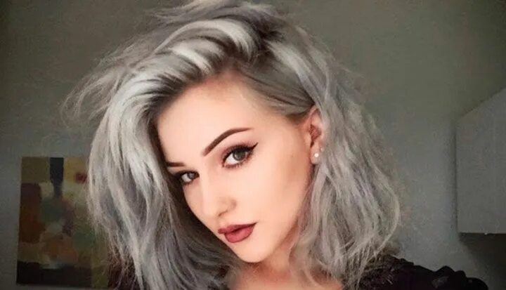 Прическа серые волосы Imagen relacionada Champú para cabello canoso, Mechas de pelo gris, Color gris c