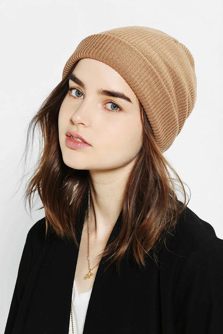 Прическа шапка BDG Cuffed Rib-Knit Beanie - Urban Outfitters Cool hairstyles, Beanie hairstyles