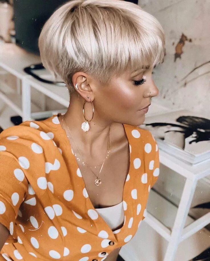 Прическа шапочка женская на короткие волосы фото Pin by Emma Marston Hair on cool blonde Short hair cuts for women, Short hair st