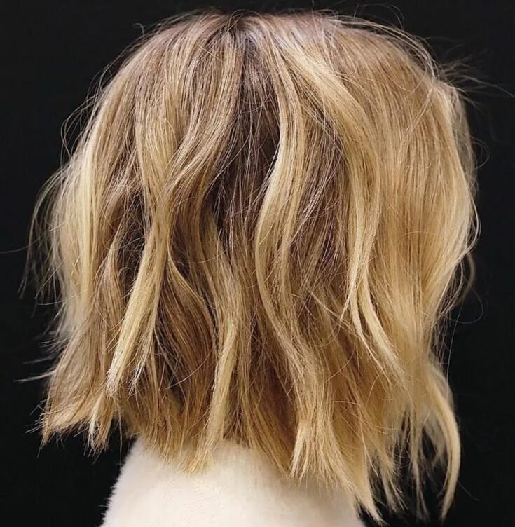 Прическа шегги 2024 Messy Caramel Blonde Bob Choppy bob hairstyles, Messy bob hairstyles, Hair style