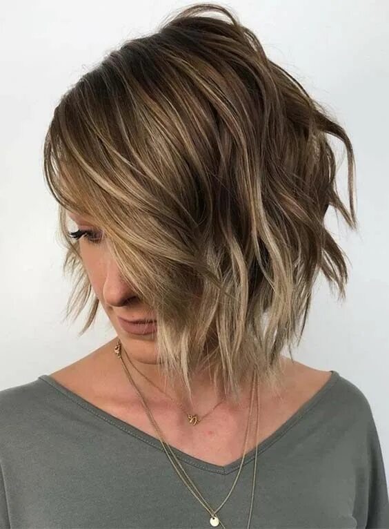 Прическа шегги фото Unique Styles Of Angled Bob Haircuts to Wear in 2018 Angled bob haircuts, Bobs h