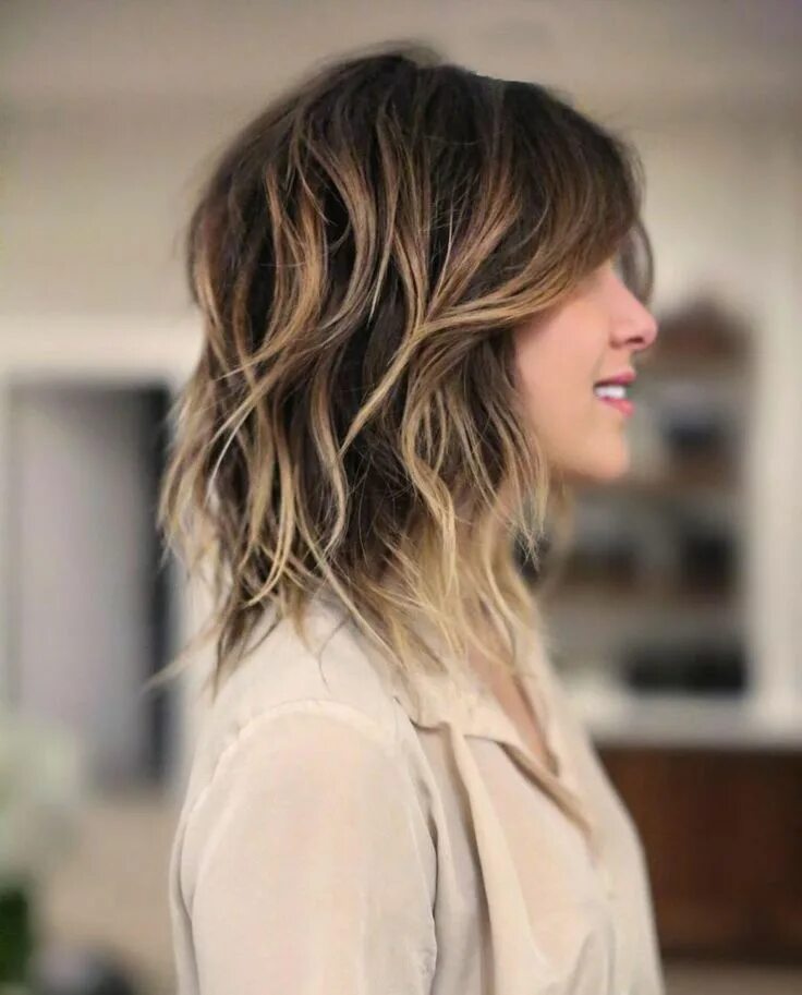 Прическа шегги на средние волосы Balayage for Shoulder-Length Shag Medium shaggy hairstyles, Thick hair styles, M