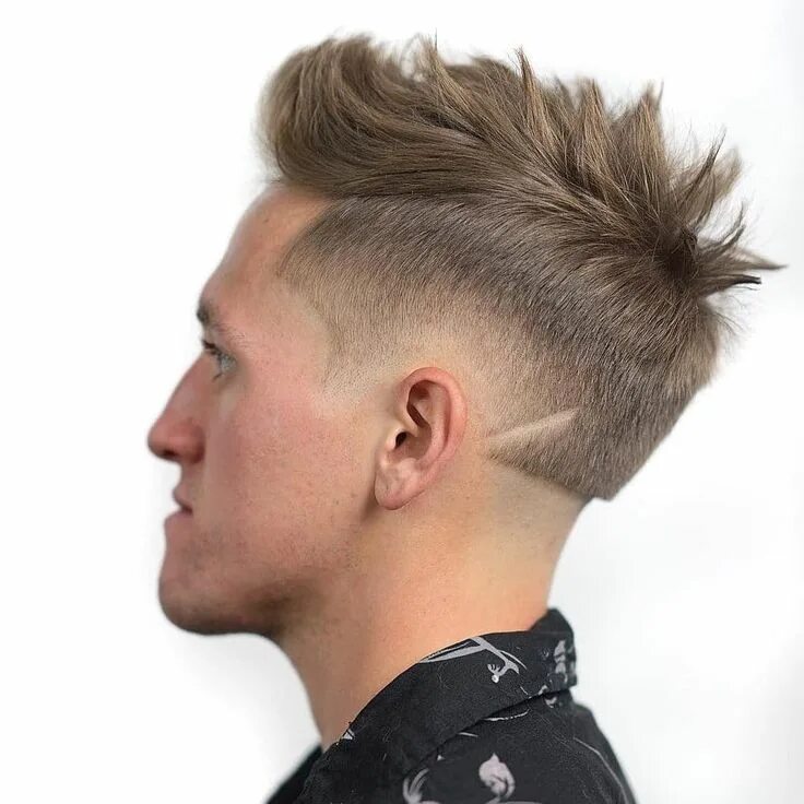 Прическа шипы мужская 31+ New Men's Hairstyles (2020 Update) New men hairstyles, Quiff haircut, Types 