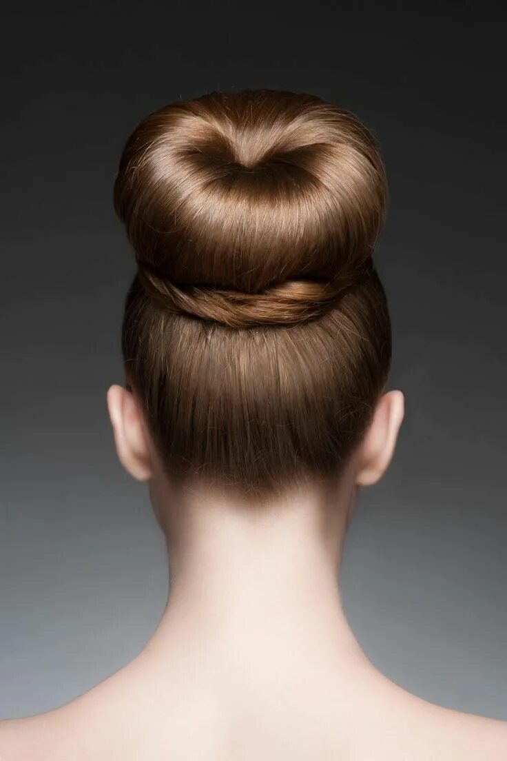 Прическа шишка Прически Укладка Вечерние Визуал Туториал Easy updo hairstyles, Braided bun hair