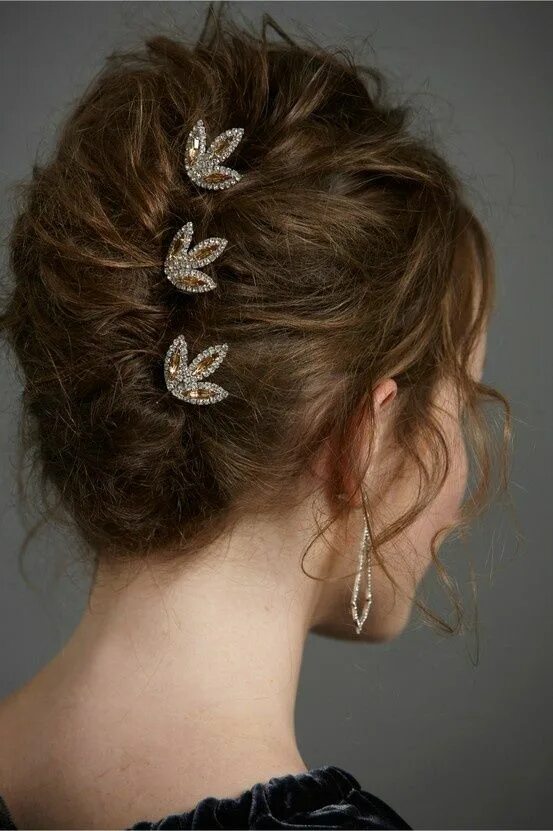 Прическа шпильками на средние волосы Pin on Beautiful hairstyles French twist hair, Hair jewels, Curly hair styles