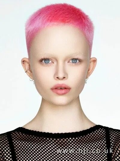 Прическа симметрия фото Dramatic pink crop hairstyle by Robert Eaton. Pastel pink hair, Medium hair styl