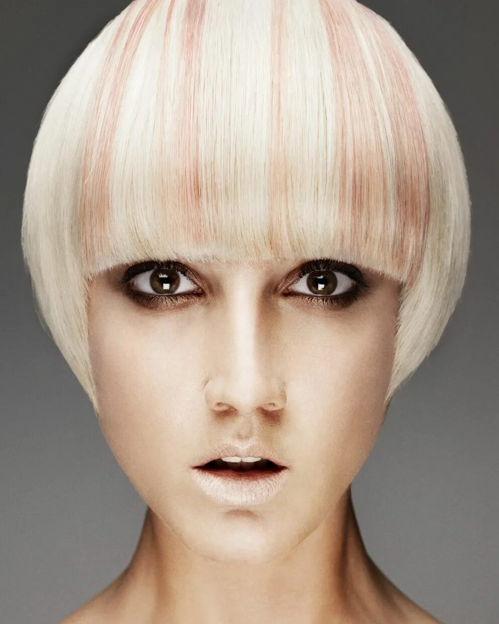 Прическа симметрия женская Collections Spellbound Mark Leeson Straight hairstyles, Short hair styles, Hair 