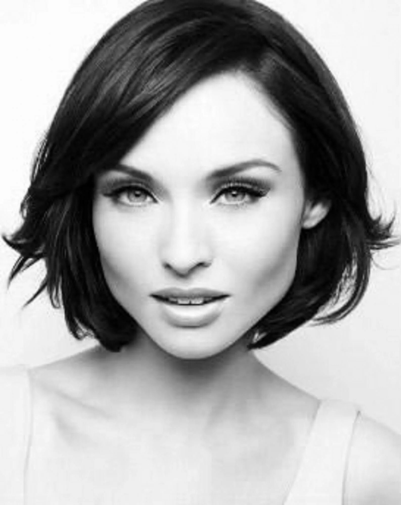 Прическа скула женская Картинки по запросу sophie ellis bextor Beauty, Hair, Short hair styles