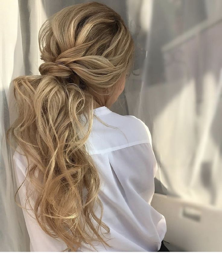 Прическа со светлыми волосами Pin by Ute Remmel on Abiball Hair styles, Girl hairstyles, Beautiful hair